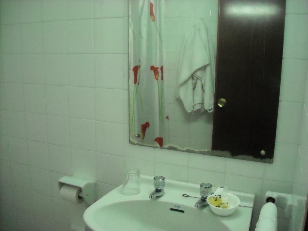 קואנקה Hostal Residencia Avenida מראה חיצוני תמונה