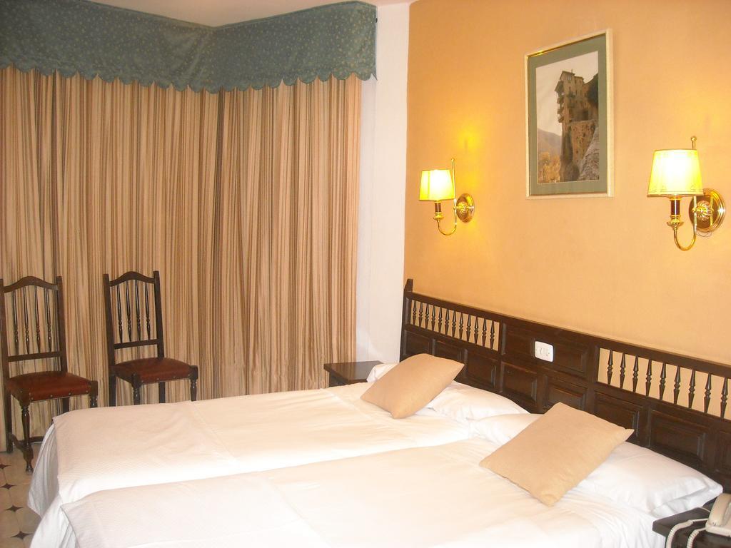 קואנקה Hostal Residencia Avenida מראה חיצוני תמונה