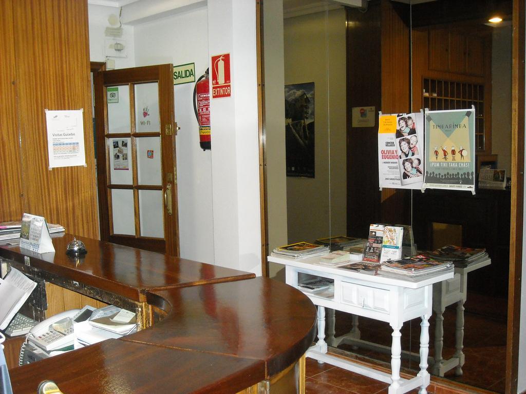 קואנקה Hostal Residencia Avenida מראה חיצוני תמונה