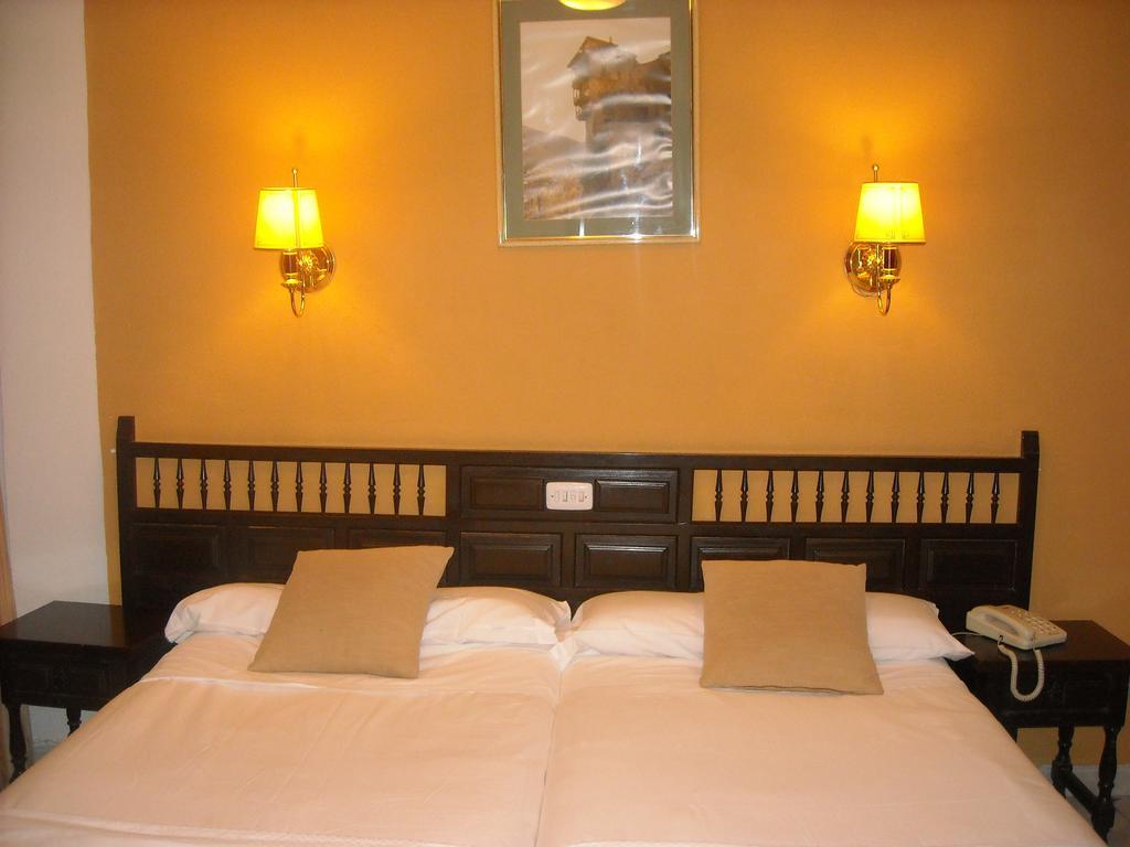 קואנקה Hostal Residencia Avenida מראה חיצוני תמונה