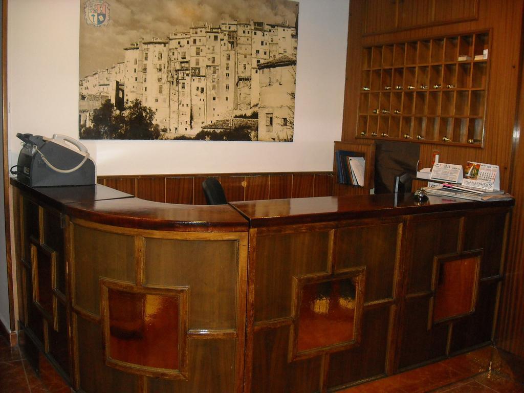 קואנקה Hostal Residencia Avenida מראה חיצוני תמונה