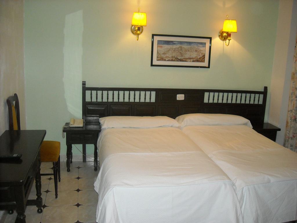 קואנקה Hostal Residencia Avenida מראה חיצוני תמונה