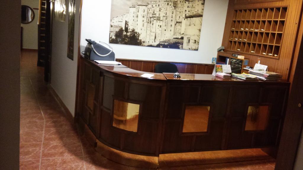קואנקה Hostal Residencia Avenida מראה חיצוני תמונה