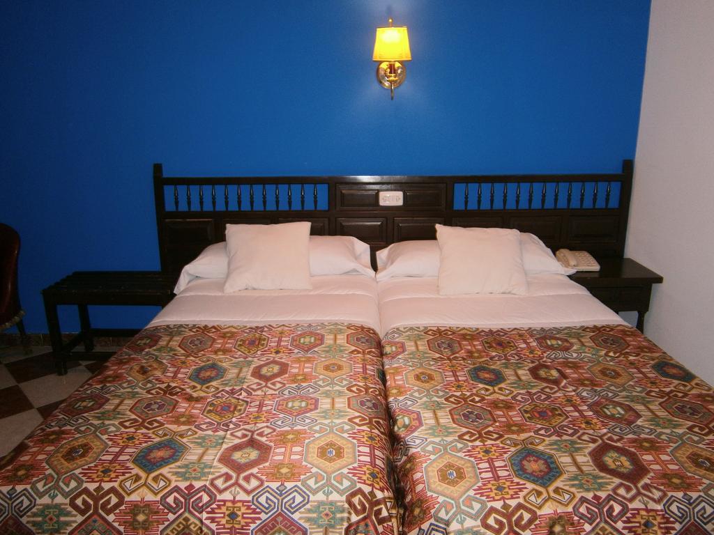 קואנקה Hostal Residencia Avenida מראה חיצוני תמונה