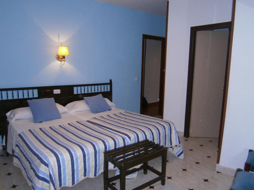 קואנקה Hostal Residencia Avenida מראה חיצוני תמונה