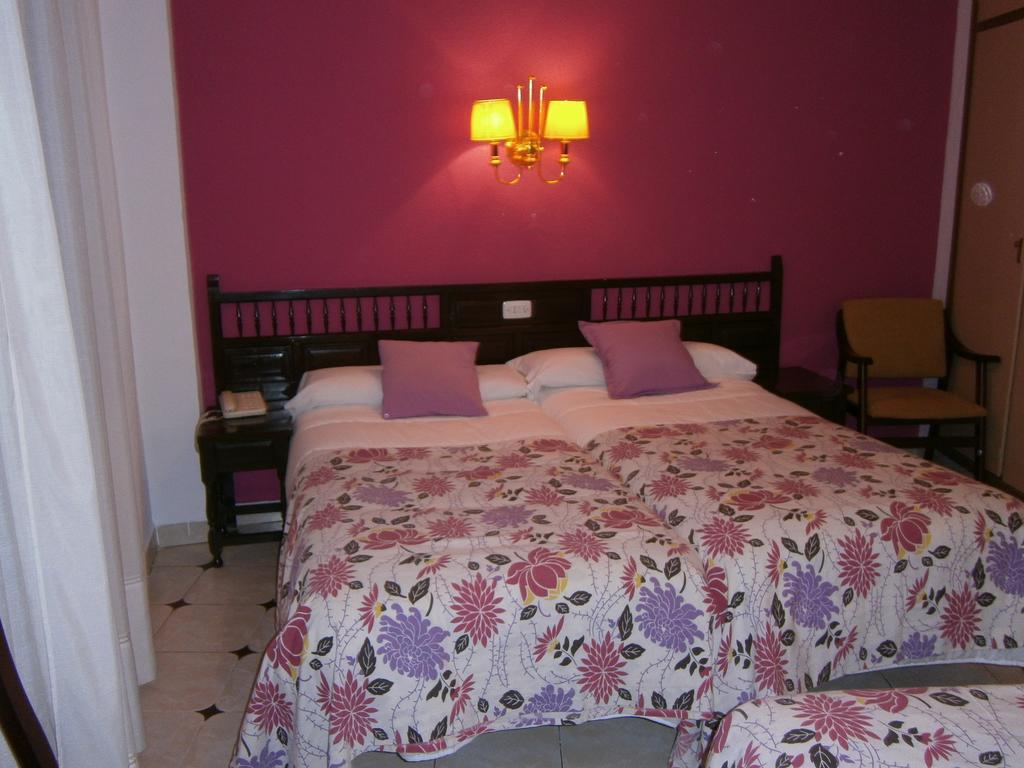 קואנקה Hostal Residencia Avenida מראה חיצוני תמונה