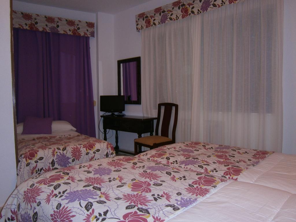 קואנקה Hostal Residencia Avenida מראה חיצוני תמונה
