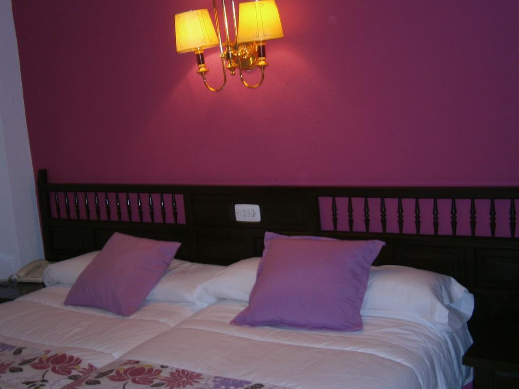 קואנקה Hostal Residencia Avenida מראה חיצוני תמונה