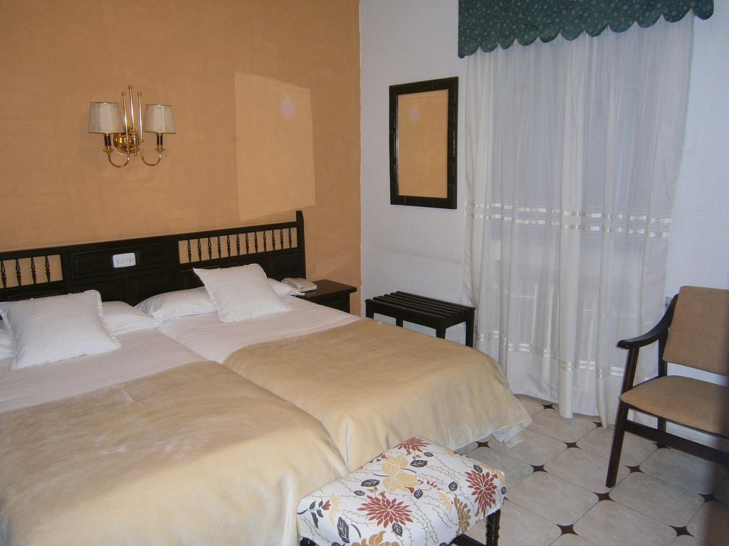 קואנקה Hostal Residencia Avenida מראה חיצוני תמונה