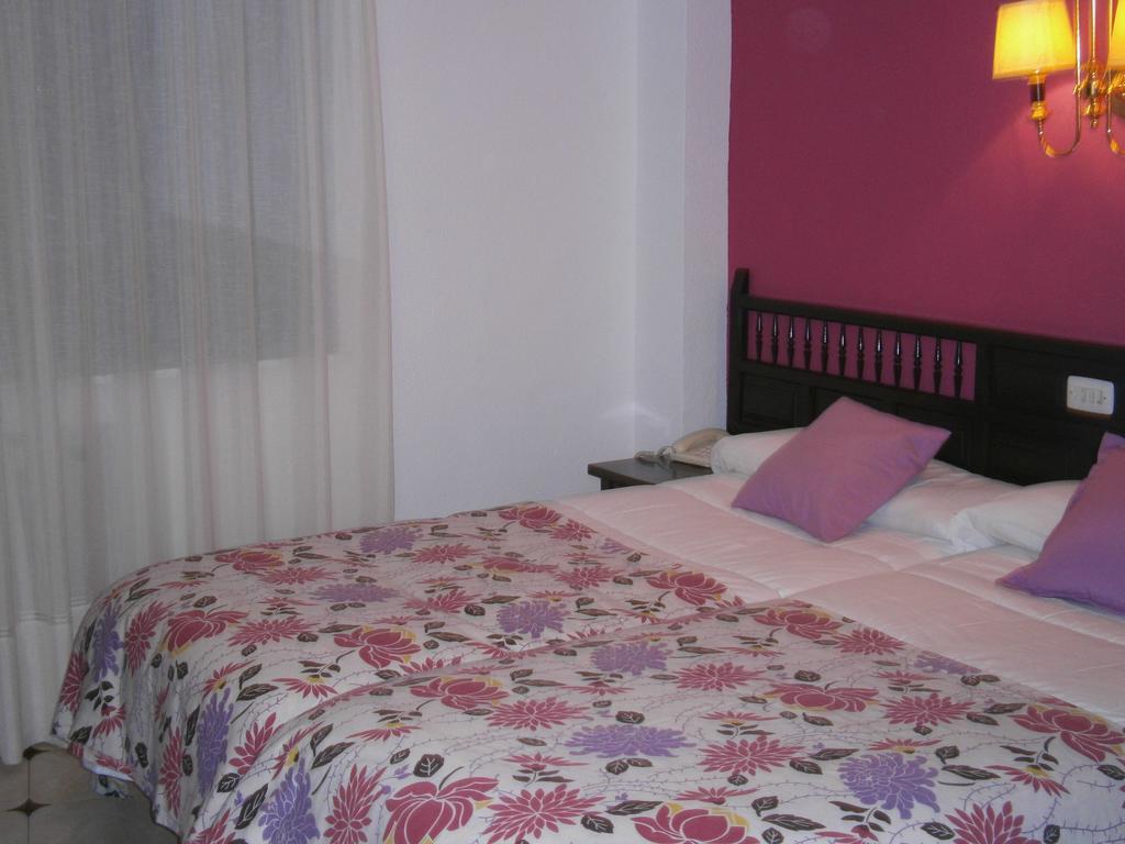 קואנקה Hostal Residencia Avenida מראה חיצוני תמונה