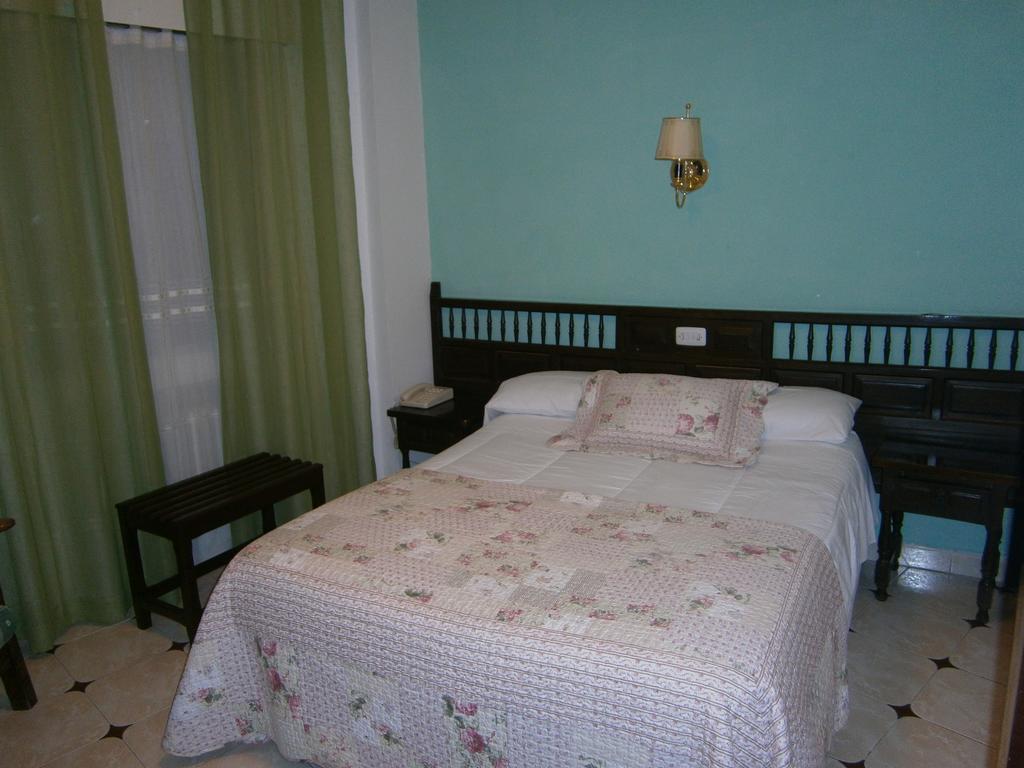 קואנקה Hostal Residencia Avenida מראה חיצוני תמונה
