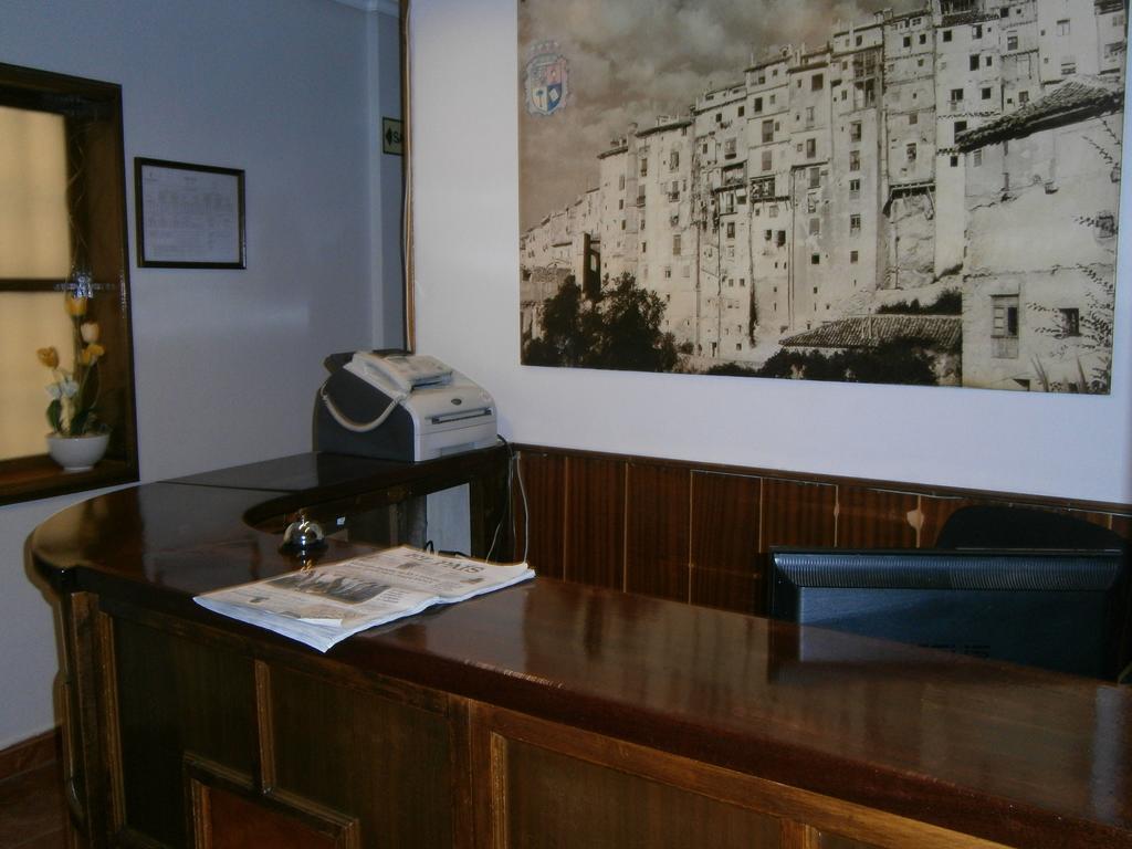 קואנקה Hostal Residencia Avenida מראה חיצוני תמונה