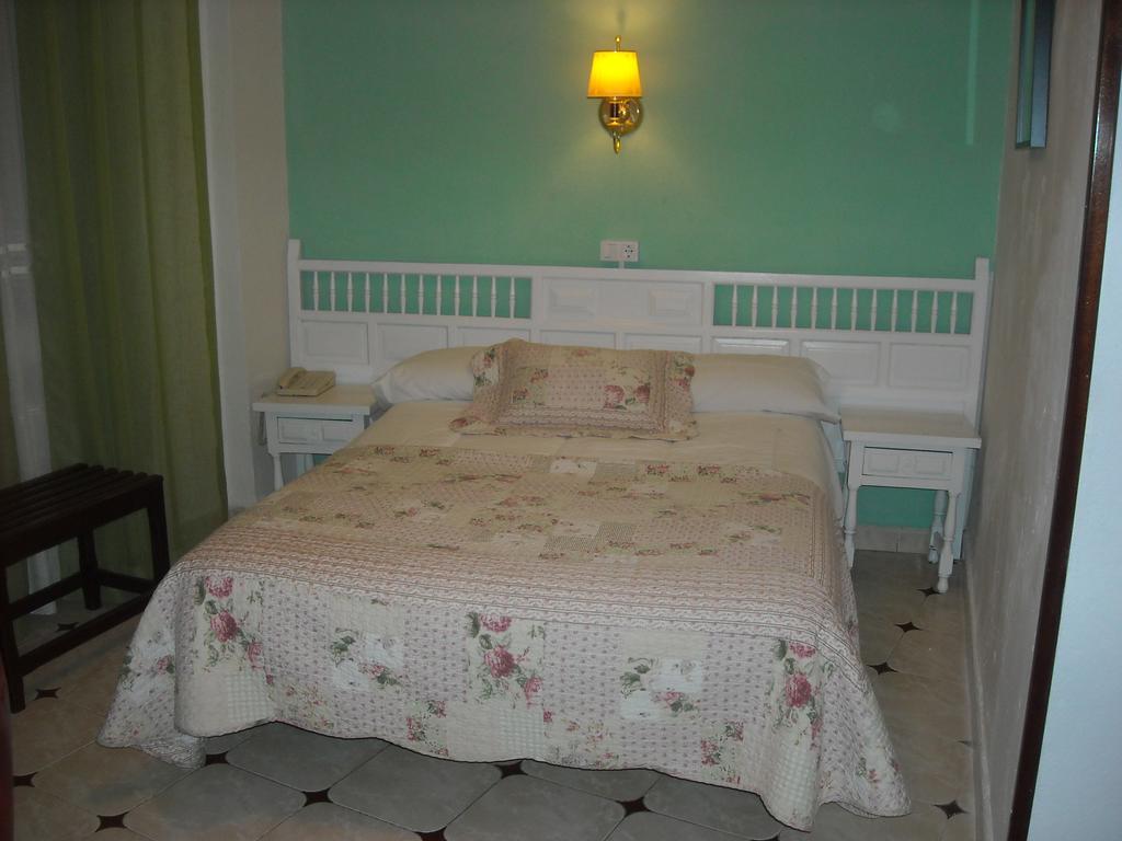 קואנקה Hostal Residencia Avenida מראה חיצוני תמונה